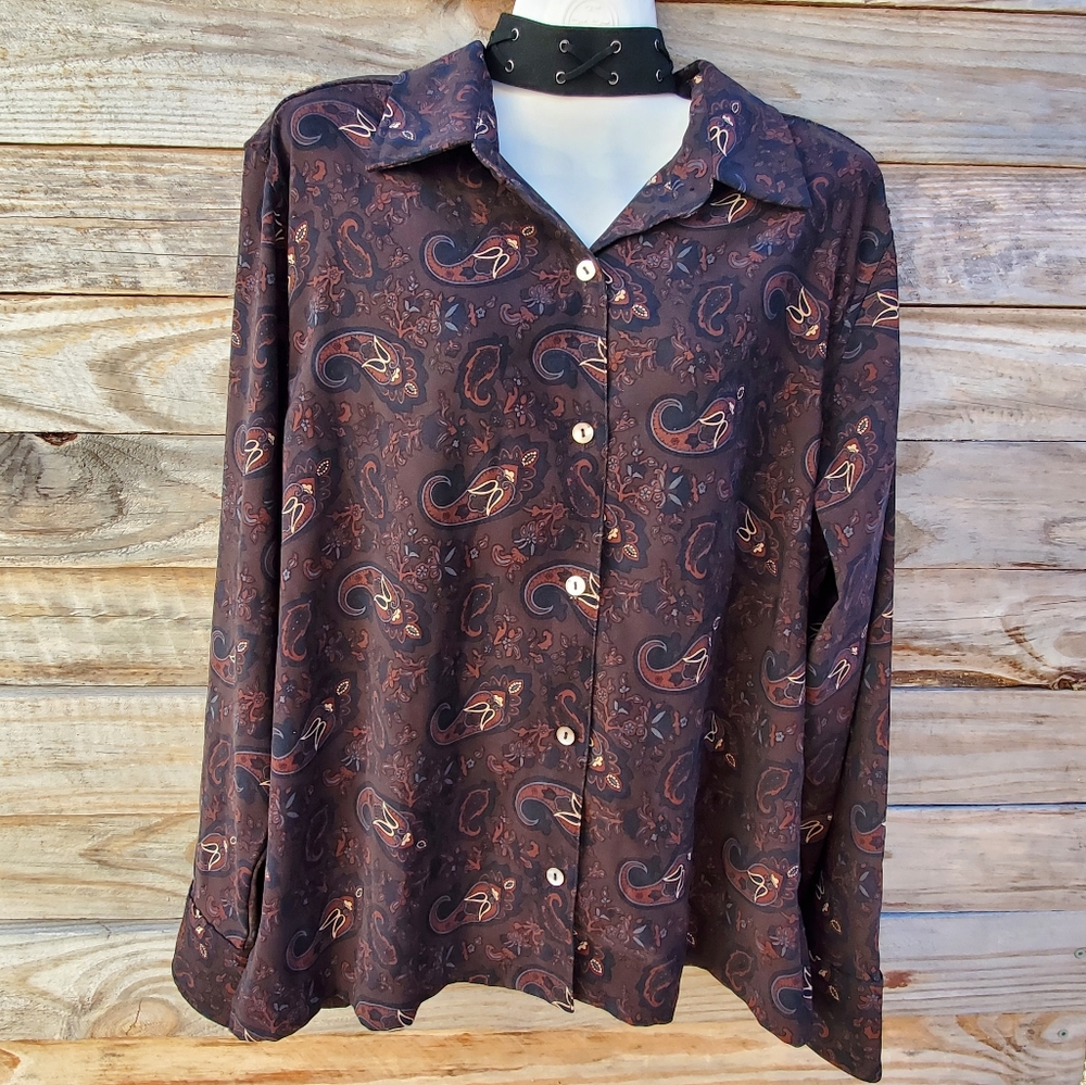 La Cabana Brown Floral Paisley Button Down